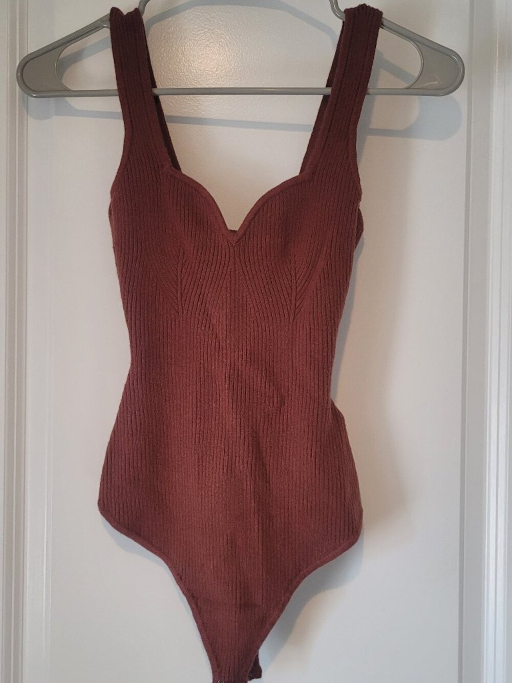 Abercrombie & Fitch Sweetheart Bodysuit in Soft Rust